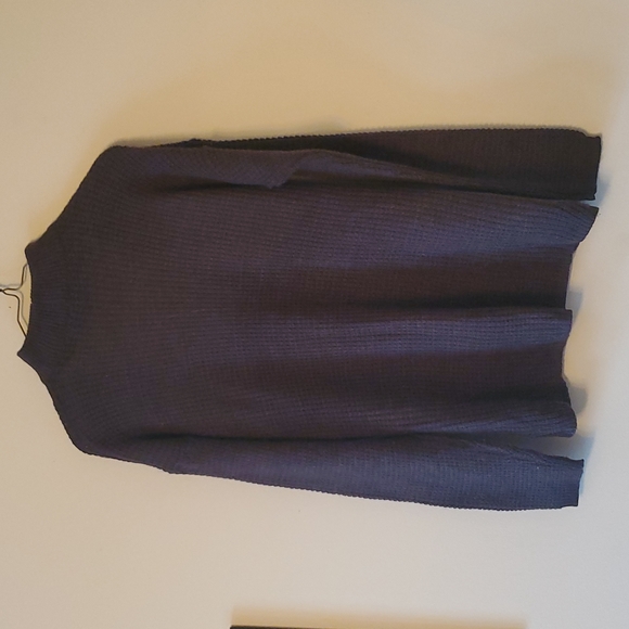 Open neck collar criss cross sweater - Picture 6 of 6